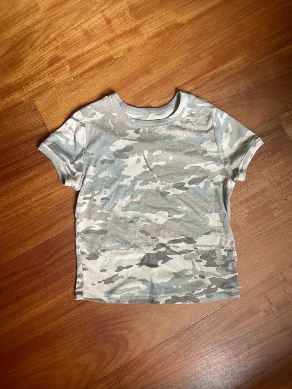 BDG camo baby tee